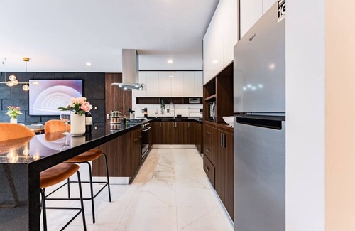 Polanco Apartamento | Spacious Polanco Retreat with Complete Amenities, Steps from Lincoln Park