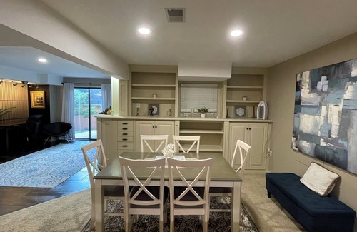 Olathe Casa | Spacious private 2-bedroom, 1 bath house in awesome Olathe with fitness room, AC