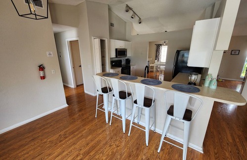 Lakeland Casa | Spacious Private Family Home with Pool