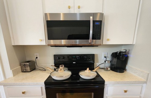 Lakeland Casa | Spacious Private Family Home with Pool