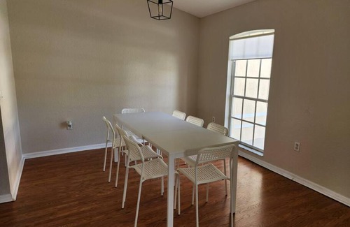 Lakeland Casa | Spacious Private Family Home with Inground pool