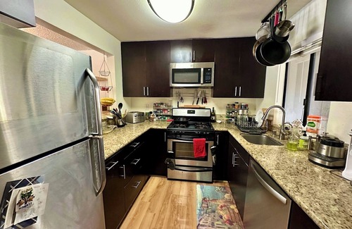 West Los Angeles Apartamento | Spacious Private Room and Bath - Sublet 2/1, West LA