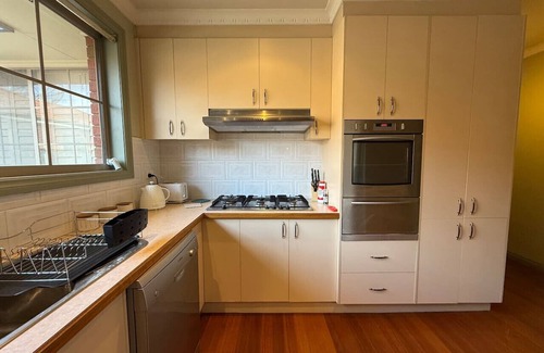 Bentleigh Apartamento | Spacious Private Room | 1min to Train | Uni Close