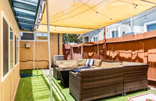 Harbor Casa | Spacious Private Studio near Disneyland w Backyard