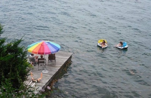 Skaneateles Cabaña | Spacious, private, very desirable 3-bedroom lakefront cottage in the FIngerlakes