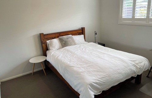 Truganina Casa | Spacious Queen Bedroom in Tranquil Oasis