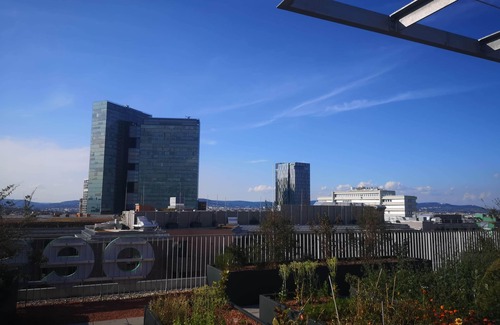 Favoriten Apartamento | Spacious + quiet 65m2 Apartment Balcony, Terrace, Swimming Pool, fully furnished