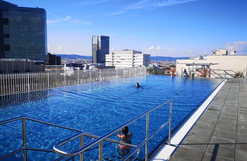 Favoriten Apartamento | Spacious + quiet 65m2 Apartment Balcony, Terrace, Swimming Pool, fully furnished