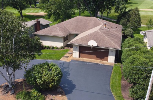 McHenry Casa | Spacious Ranch blocks away from downtown McHenry