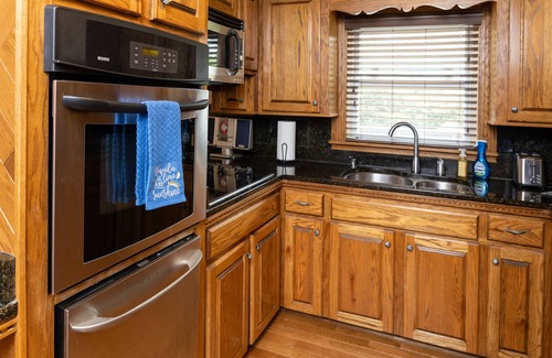 Catawba Casa | Spacious ranch-style home with tranquil pool and multiple entertainment areas