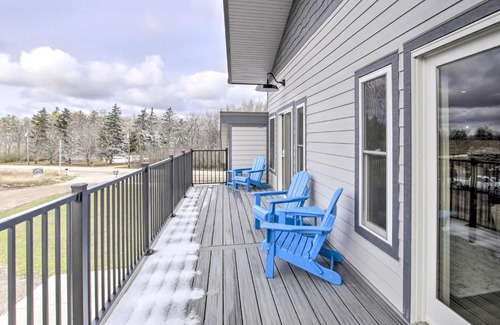 Pipe Casa | Spacious Recently Built Home Less Than 1 Mi to Lake!