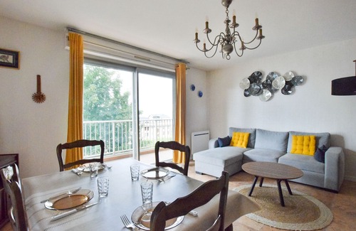 Evian-les-Bains Apartamento | Amplio apartamento reformado con balcón y garaje, cerca del centro