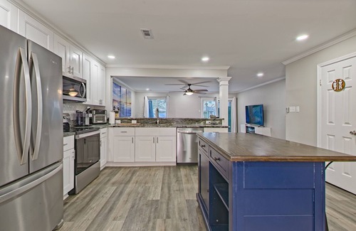 Norfolk - Virginia Beach Casa | Spacious remodeled Townhome