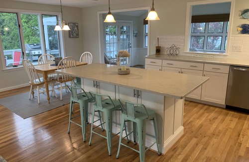 Humarock Casa | Spacious renovated Humarock 4BR getaway.