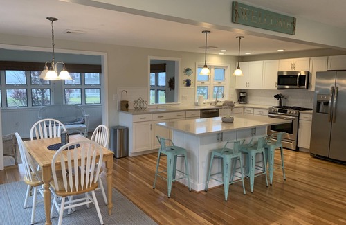 Humarock Casa | Spacious renovated Humarock 4BR getaway.