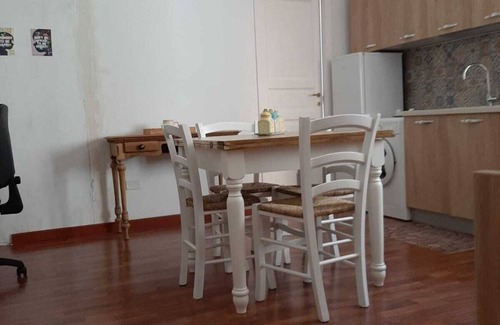 Castromediano Apartamento | Spacious renovated one-bedroom apartment