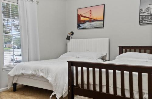 Barker Casa | Spacious Retreat for Crews, Corporates & Families
