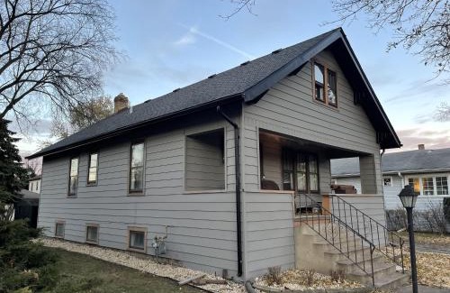Des Plaines Casa | Spacious Retreat Near Convention Centers home