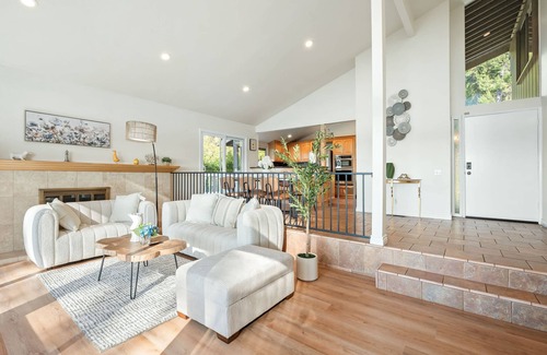 Santa Ana Casa | Spacious Retreat With Scenic Mountain Views