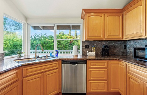 Santa Ana Casa | Spacious Retreat With Scenic Mountain Views