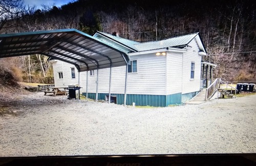 Northfork Casa | Bienvenido a Outlaw House!