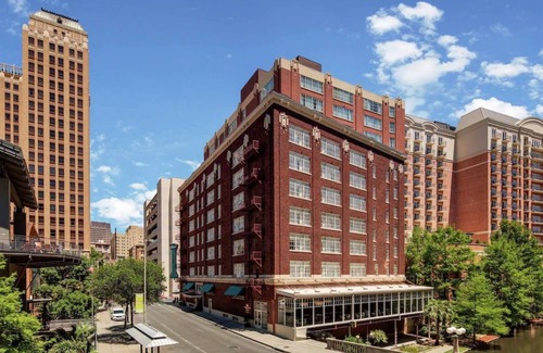 Main - Military Plaza Condominio | Spacious River Walk Suite, Pet-Friendly