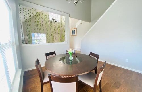 Southeast Raleigh Casa | Spacious room with Shared bathroom