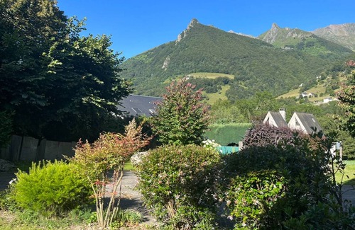 Cauterets Apartamento | Habitaciones espaciosas en Cauterets, jardín privado, se aceptan mascotas