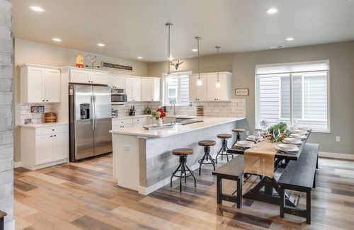Spearfish Cabaña | Spacious, Rustic Spearfish Home: Walk to Downtown!