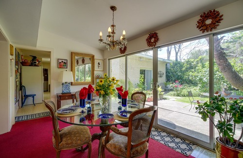 Bel Meade Casa | ¡NUEVO! Chic San Antonio Home w / 2 Patios- por el centro