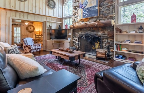 Sapphire Cabaña | Spacious Sapphire Home w/ Fire Pit & Pool Access