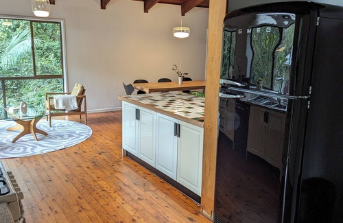 Mount Glorious Casa | Spacious Scandi-inspired luxury home amongst the trees - Mount Glorious summit!