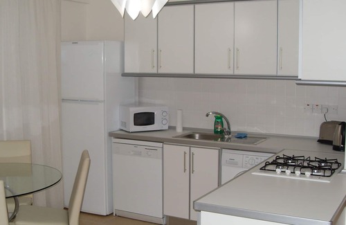 Esentepe Apartamento | Amplio apartamento con vistas al mar, ideal para familias.