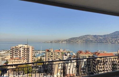 Jounieh Apartamento | Spacious Seaview Apartment with Mirrored 360° Balcony – Jounieh Kaslik