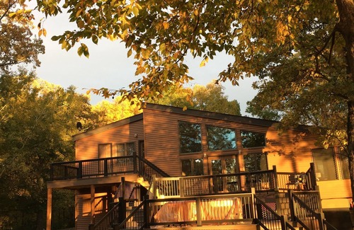 Lindstrom Casa | Spacious Secluded Lakehouse