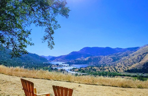 Three Rivers Casa | Spacious Sequoia Park 5 bed 3 bath house w/ AC & WIFI in charming Three Rivers