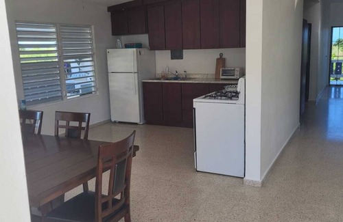 San Jose Casa | Spacious SINGLE STORY spacious 3bd + 1 with A/C. 3 side wrap around veranda.