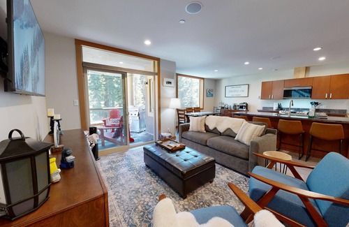 Sun Peaks Condominio | Spacious Ski in/out Condo in Sun Peaks Village
