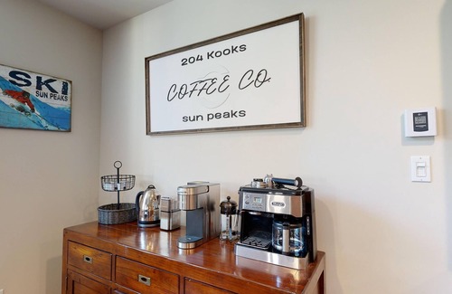 Sun Peaks Condominio | Spacious Ski in/out Condo in Sun Peaks Village