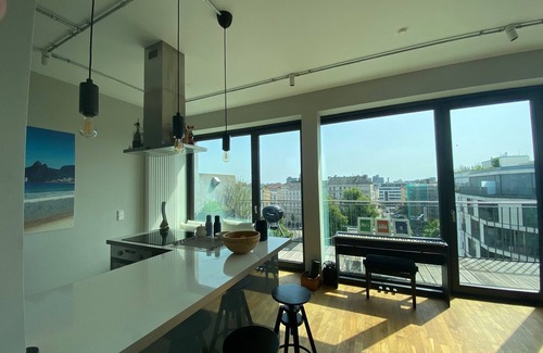 Mitte Apartamento | Spacious smart-home apartment with wrap around terrace in Central Berlin
