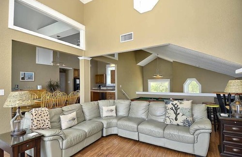 Colington Casa | Spacious sound front with private pool and hot tub in Kill Devil Hills!