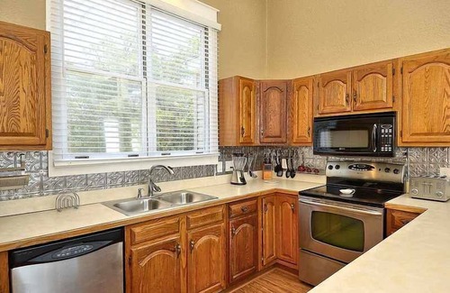 Colington Casa | Spacious sound front with private pool and hot tub in Kill Devil Hills!