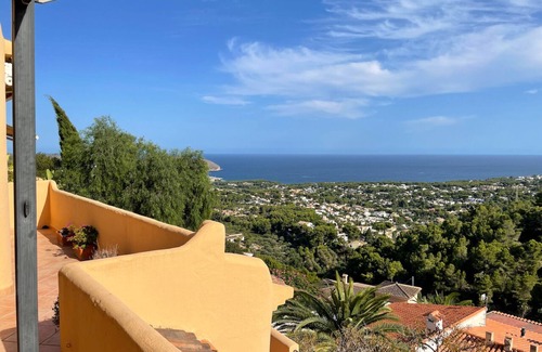 Benimeit Villa | Espaciosa villa orientada al sur, con jacuzzi de lujo, tranquila con vistas del mar, 4 habitaciones