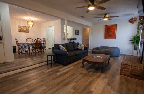 Fort Worth Casa | Spacious Stay for 12 - Central Fort Worth