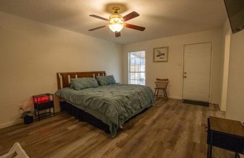 Fort Worth Casa | Spacious Stay for 12 - Central Fort Worth