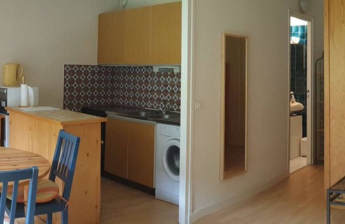 Saint-Jean-dʼAulps Apartamento | Estudio amplio a pie de pistas con parking y balcón