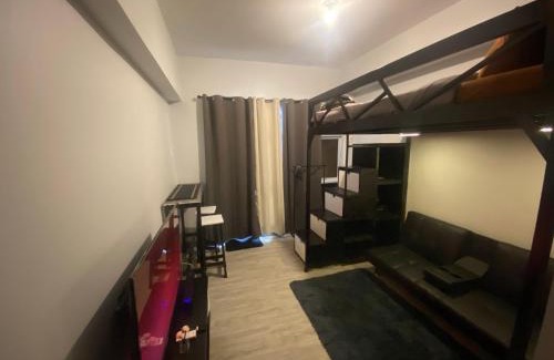 Novaliches Apartamento | Spacious studio at fairview quezon with VERY FAST WIFI infront of SM