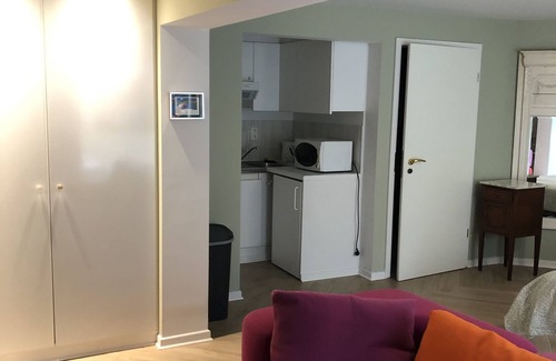 Tervuren Apartamento | Spacious studio equipped with desk and furnished patio, Netflix.