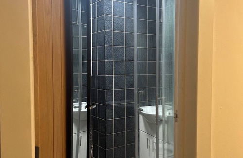 Dalston Apartamento | Spacious Studio Flat in Dalston near Shoreditch. Pet-friendly!