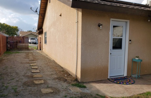 Porterville Apartamento | Spacious Studio in Porterville